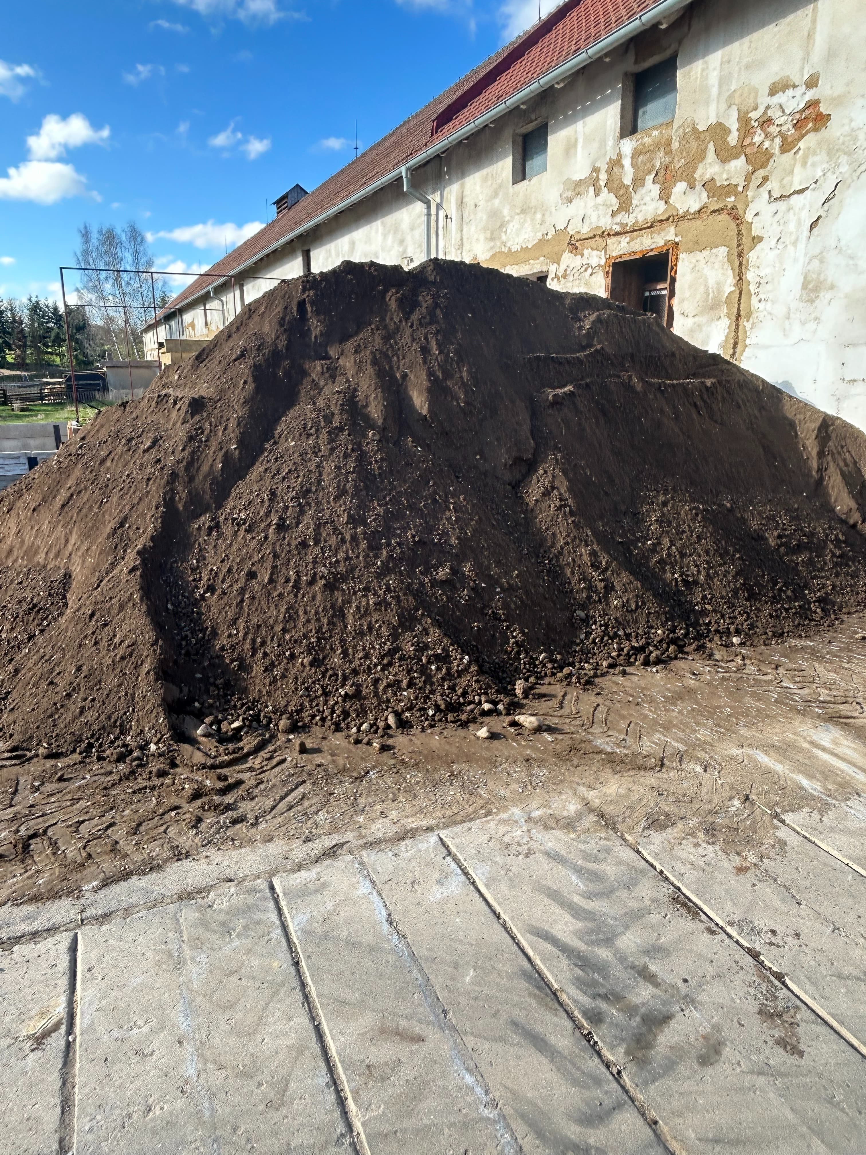 Trávníkový substrát